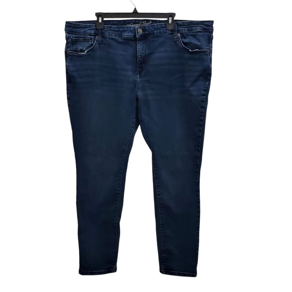 Universal Thread Woman's Dark Wash Stretch Skinny 5 Pocket Jeans Plus Size 24WR